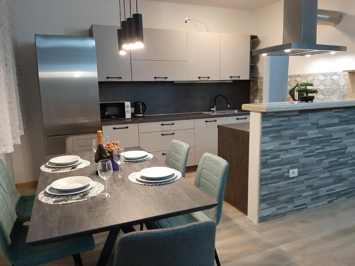 Apartma Kanal ภายนอก รูปภาพ